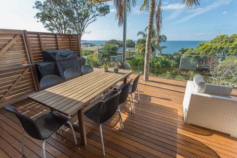 Pambula Family Beach House - Foster Accommodation 5