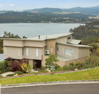 Ooranya - on Top Lake - Foster Accommodation
