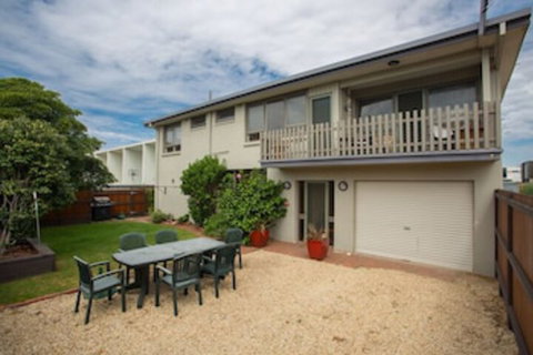 Banksia 7 Marine Parade - Foster Accommodation 0