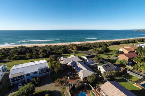 Tura Beach House On Pacific Way - Foster Accommodation 5