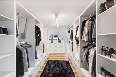 Ultimate Beach House - Foster Accommodation 1