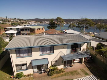 Beachwalk Nine - Foster Accommodation 3