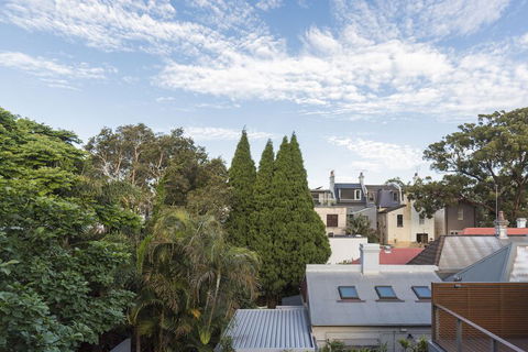 Executive 2 Storey Apartment With Pool - Foster Accommodation 5