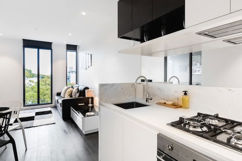 ESTHER, 2BDR South Yarra Apartment - Foster Accommodation 1