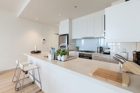 LENA, 2BDR Southbank Apartment - Foster Accommodation 2