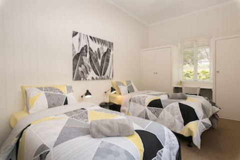 Tallywood 4 Bedroom - Foster Accommodation 6
