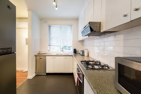 SELENA, 2BDR South Yarra Apartment - Foster Accommodation 1