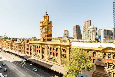 BELLE, 2BDR Melbourne Apartment - Foster Accommodation 2