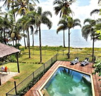 Absolute BeachFront Bliss  Newell Beach - Foster Accommodation
