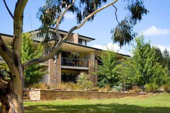 Lake Daylesford Lodge 4 - Foster Accommodation 0