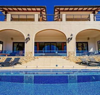 Villa Vivante - Foster Accommodation