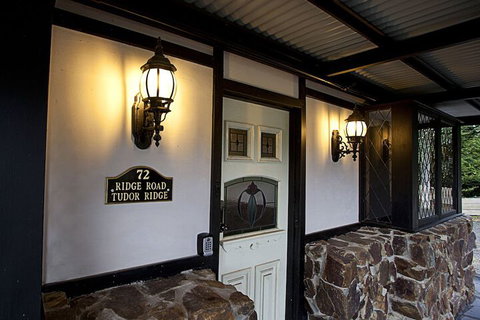 A Cottage With A View At Tudor Ridge - Foster Accommodation 1