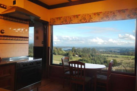 A Cottage With A View At Tudor Ridge - Foster Accommodation 0