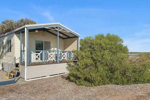 Port Broughton Tourist Park - Foster Accommodation 2