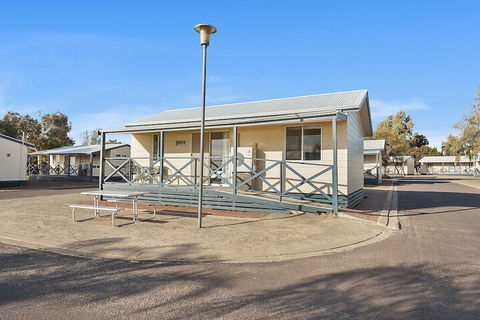Port Broughton Tourist Park - Foster Accommodation 6