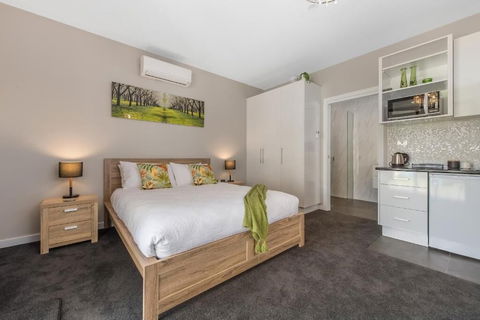 The Wellington Bed & Breakfast - Foster Accommodation 5