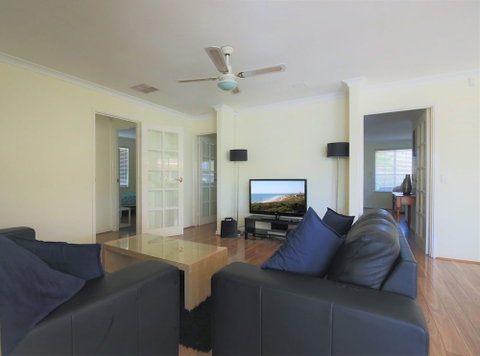 Mindarie Villa - Foster Accommodation 1