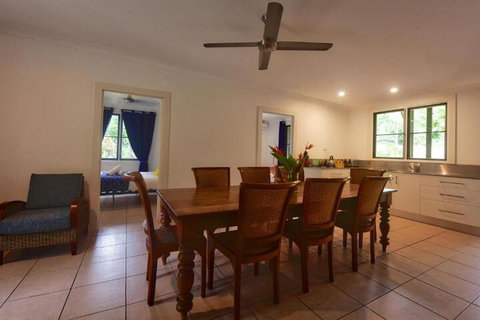 Daintree Rainforest Beach House - Foster Accommodation 2