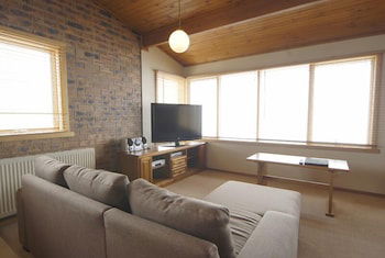 Lawlers 34 - Foster Accommodation 0