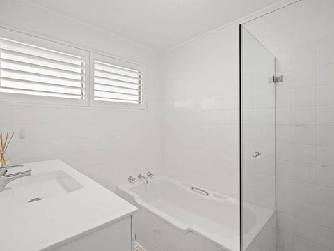 Cumbernauld #12 12 / 12 Terrigal Esp Terrigal - Foster Accommodation 3