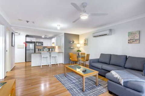 Shoal Bay Beach Apartments, 6/2 Shoal Bay Road - Foster Accommodation 0