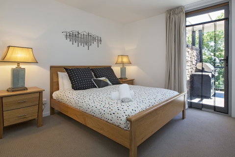 The Edge Apartment 5 Jindabyne - Foster Accommodation 2