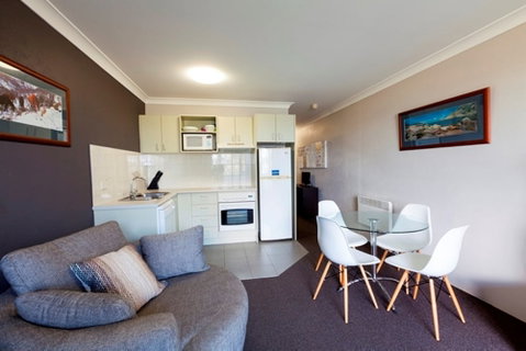 Horizons 414 - Lake Jindabyne Waterfront - Foster Accommodation 3