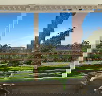 Your Luxury Escape - Paul's Farmhouse - Foster Accommodation