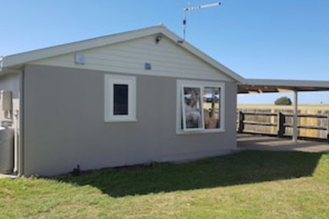 Cockle Shell - Foster Accommodation 0