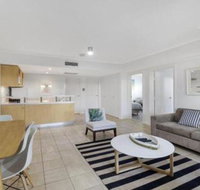 Poolside at Iluka Resort Apartments - Foster Accommodation