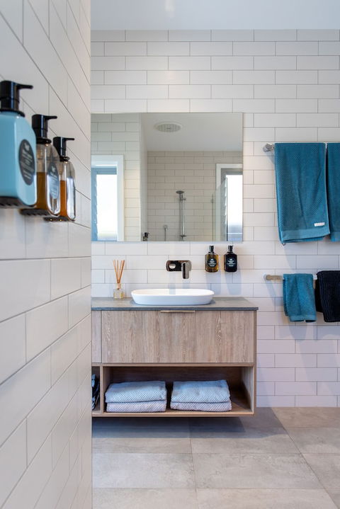 Yallingup Beach Home - Foster Accommodation 6