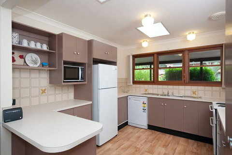 Skippers Rest 27 Government Road - Foster Accommodation 3
