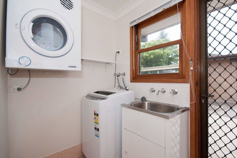 Skippers Rest 27 Government Road - Foster Accommodation 1