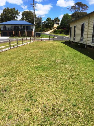 Flat 2 42 McMillan Rd - Foster Accommodation 3