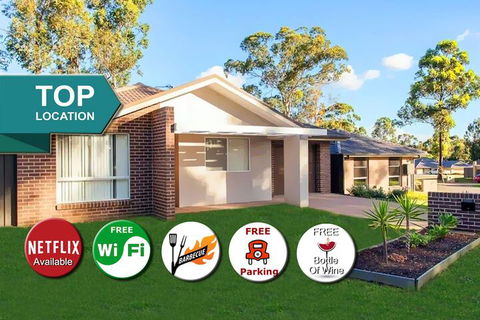 An Ideal Wine Country Getaway Villa - Foster Accommodation 2