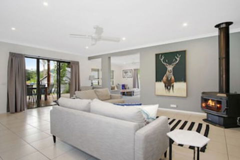 Always Bright - A Bright Escape - Foster Accommodation 0