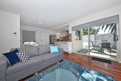 Stylish Apartment Near Perth City 2210 - Foster Accommodation 1
