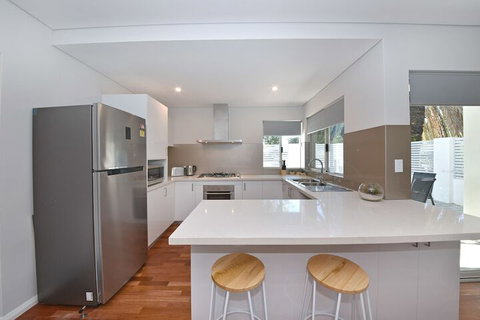 Stylish Apartment Near Perth City 2210 - Foster Accommodation 4