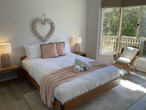 Valley View Townhouse - On The RAIL TRAIL - Foster Accommodation 4