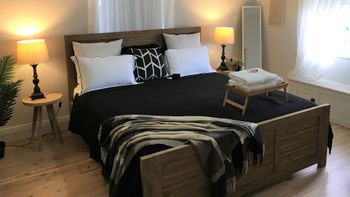 The Residences Number 51 - Foster Accommodation 0