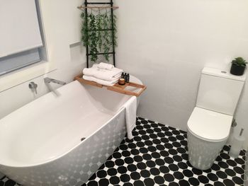 The Residences Number 51 - Foster Accommodation 5