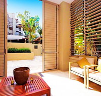 Temple 121 Palm Cove With Courtyard - Foster Accommodation