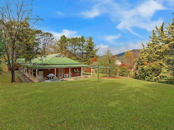 Alpine Mist - Spacious 5 Bedroom Home - Foster Accommodation 0
