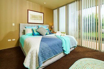 No.6 - Luxury Private Haven In The Heart Of Bright - Foster Accommodation 3