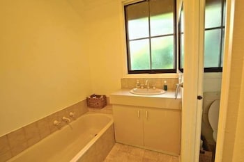 Namaste - Great Family Getaway - Foster Accommodation 5