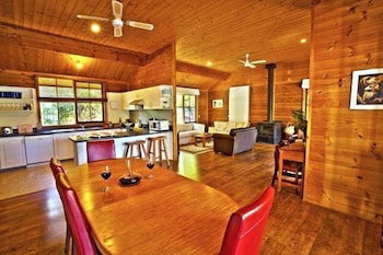 Namaste - Great Family Getaway - Foster Accommodation 1