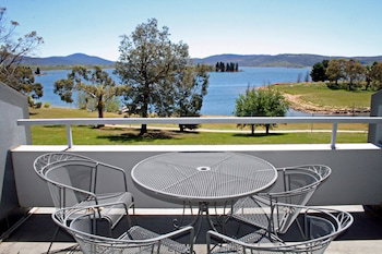Horizons 418 - Lake Jindabyne Waterfront - Foster Accommodation 5