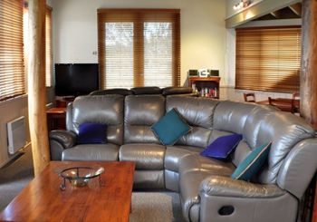 Eacottage - Foster Accommodation 0