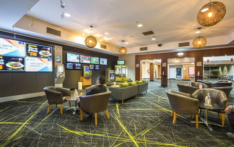 Nightcap At Coolaroo Hotel - Foster Accommodation 3