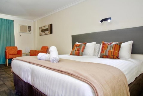 Hotel Clipper - Foster Accommodation 2